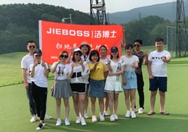 揮越巔峰、縱情果嶺，潔博士冠軍小組鐘山高爾夫體驗之旅